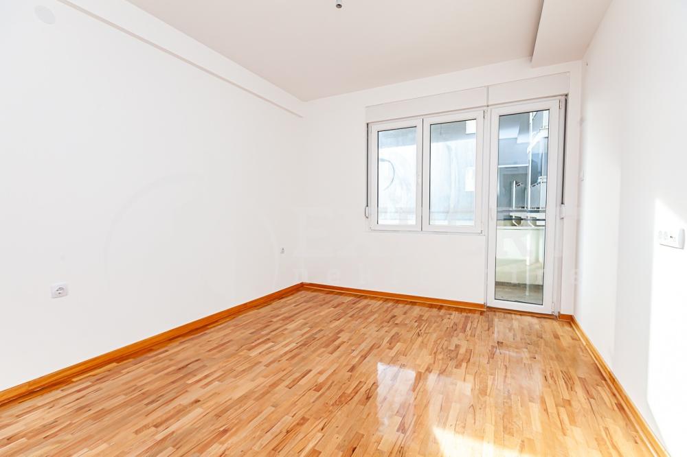 Slika 4 - Knjaževačka,  Lokal za izdavanje, 46m2, 300€