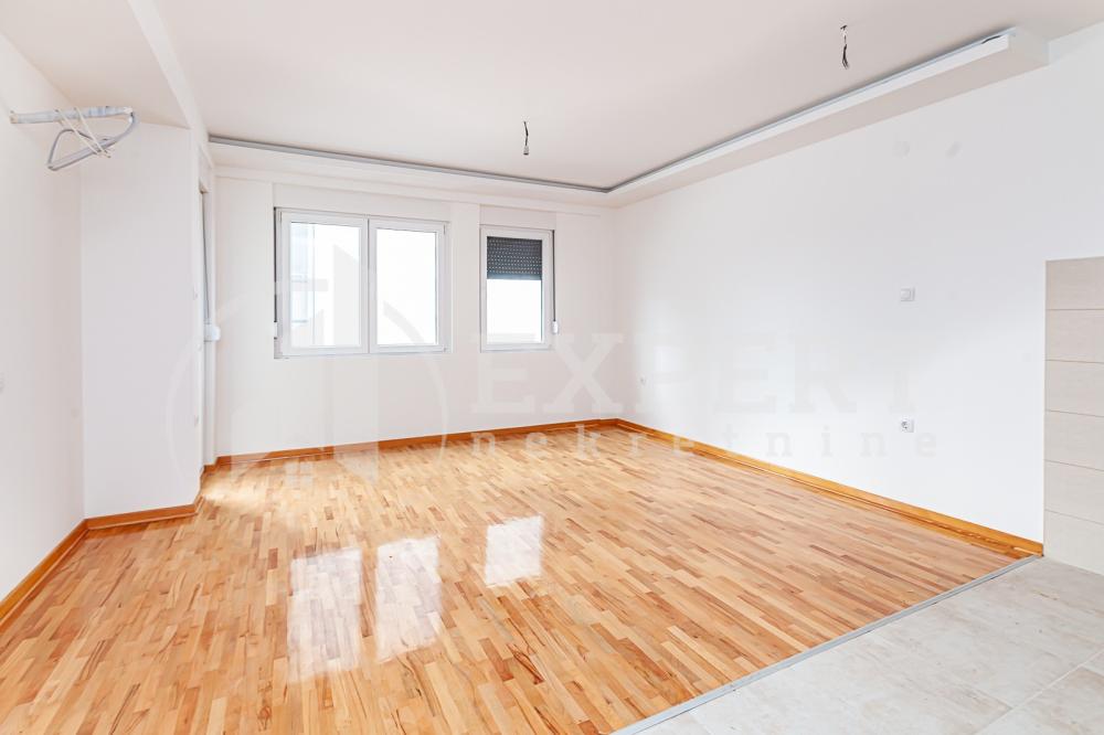 Slika 3 - Knjaževačka,  Lokal za izdavanje, 46m2, 300€