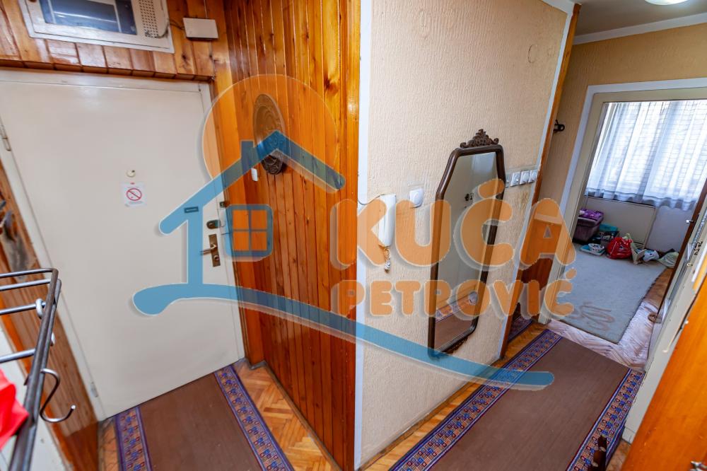 Slika 2 - Sinđelićev trg, Trosoban stan na prodaju, 66m2, 132.000€