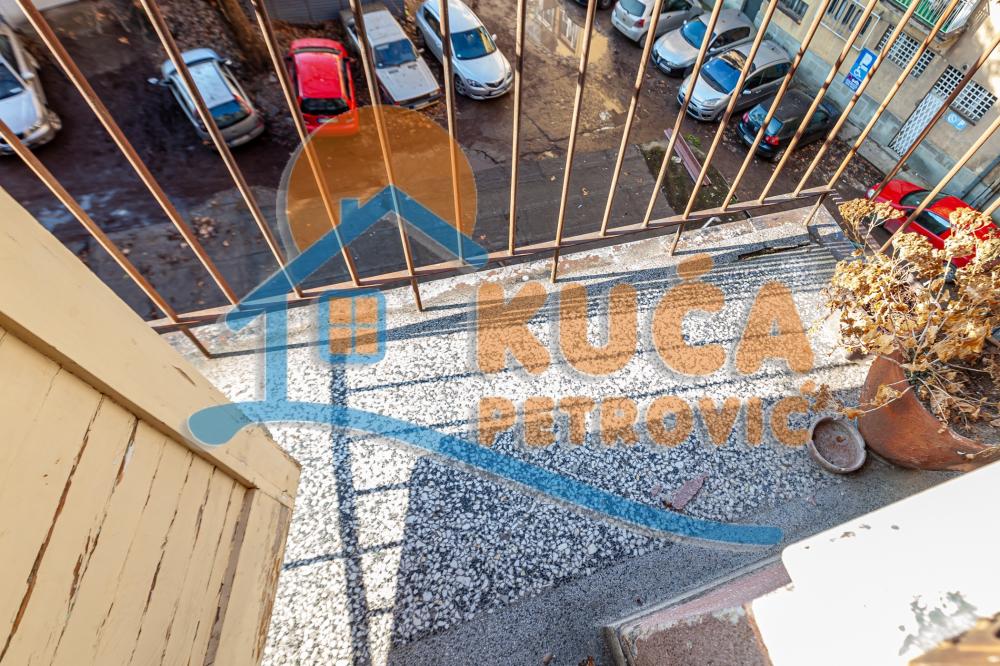 Slika 11 - Sinđelićev trg, Trosoban stan na prodaju, 66m2, 132.000€