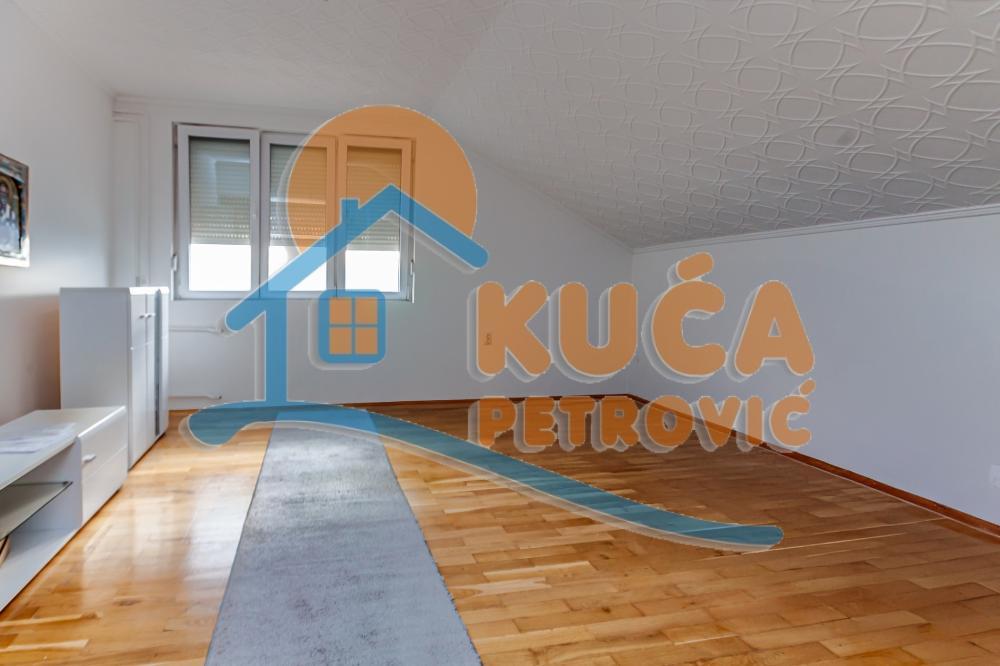 Glavna slika -Ratka Jovića, Trosoban stan na prodaju, 64m2, 111.000€