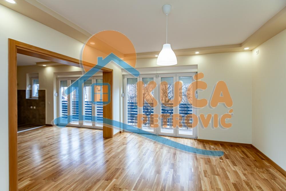 Slika 2 - Kneza Mihaila Obrenovića, Trosoban stan na prodaju, 92m2, 144.200€
