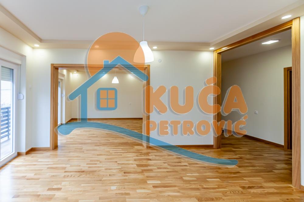 Slika 3 - Kneza Mihaila Obrenovića, Trosoban stan na prodaju, 92m2, 144.200€