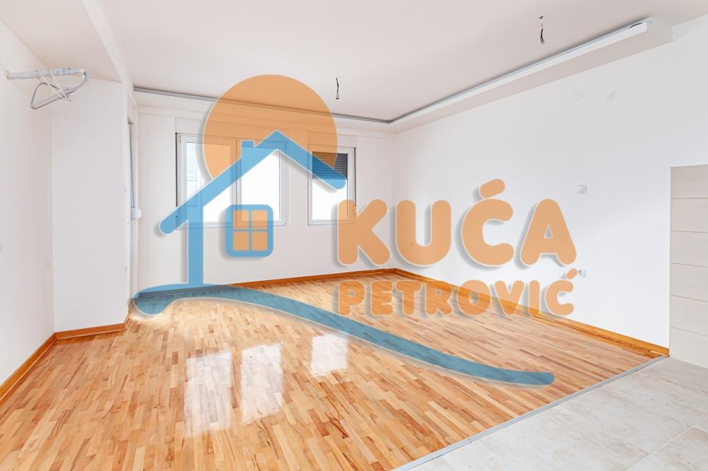 Slika 3 - Knjaževačka,  Lokal za izdavanje, 46m2, 300€