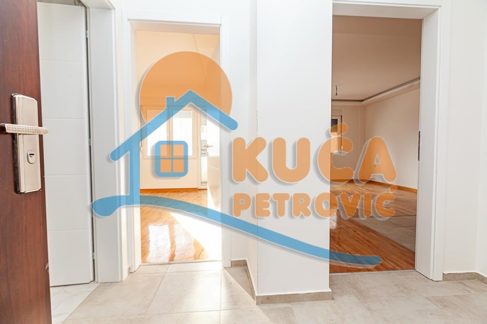 Slika 9 - Knjaževačka,  Lokal za izdavanje, 46m2, 300€