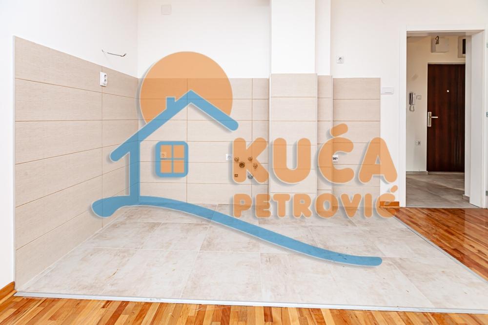 Slika 2 - Knjaževačka,  Lokal za izdavanje, 46m2, 300€