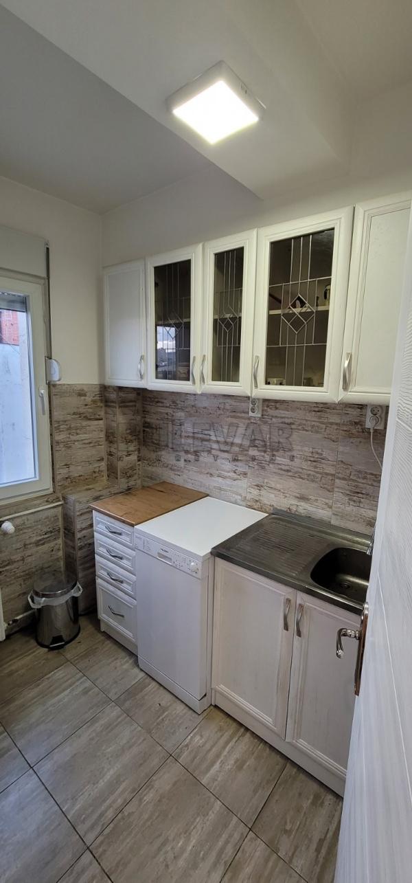 Slika 2 - Sinđelićev trg, Trosoban stan za izdavanje, 80m2, 450€