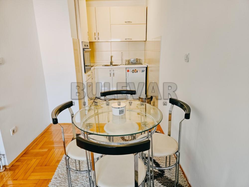 Slika 6 - Vožda Karađorđa, Trosoban stan za izdavanje, 70m2, 450€