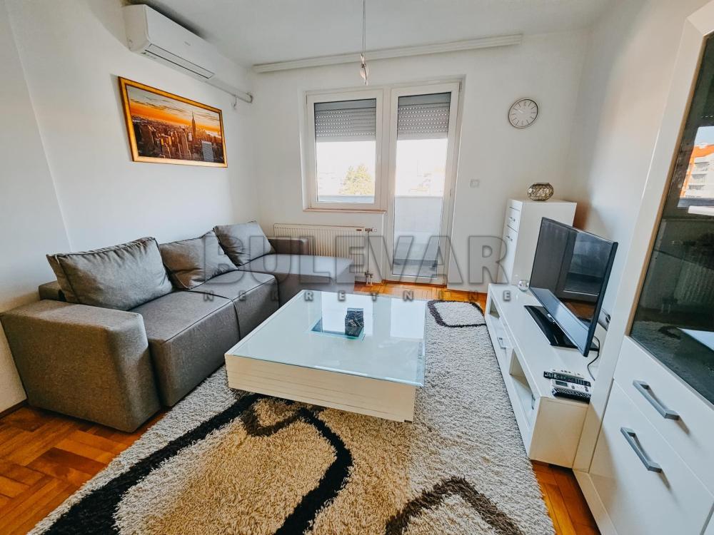 Slika 2 - Vožda Karađorđa, Trosoban stan za izdavanje, 70m2, 450€