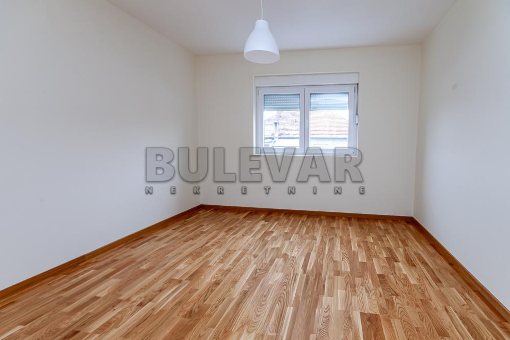 Slika 8 - Kneza Mihaila Obrenovića, Trosoban stan na prodaju, 92m2, 144.200€