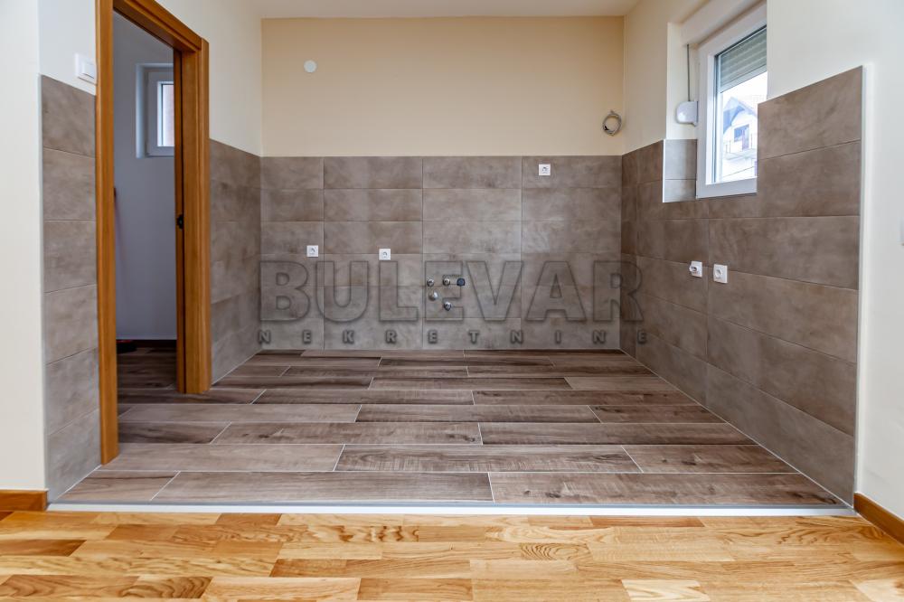 Slika 5 - Kneza Mihaila Obrenovića, Trosoban stan na prodaju, 92m2, 144.200€