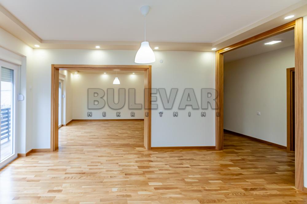 Slika 3 - Kneza Mihaila Obrenovića, Trosoban stan na prodaju, 92m2, 144.200€
