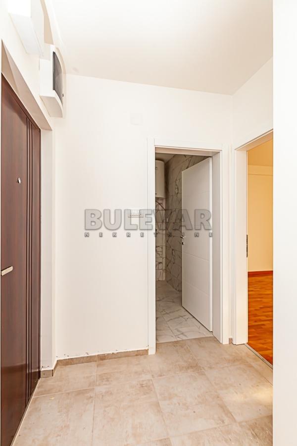 Slika 10 - Knjaževačka,  Lokal za izdavanje, 46m2, 300€