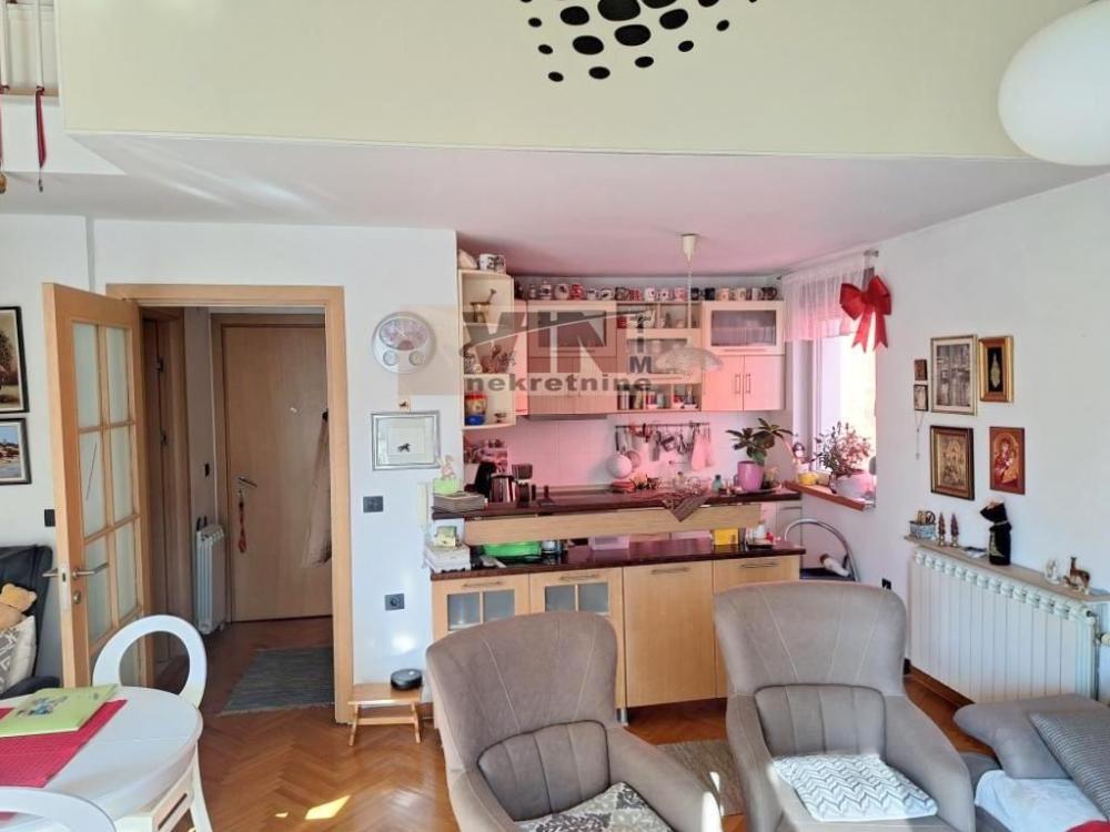 Glavna slika -KAPETANA ZAVISICA, Trosoban stan na prodaju, 91m2, 300.000€