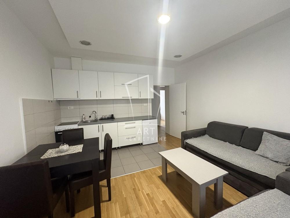 Slika 2 - Njegoševa, Trosoban stan za izdavanje, 59m2, 800€