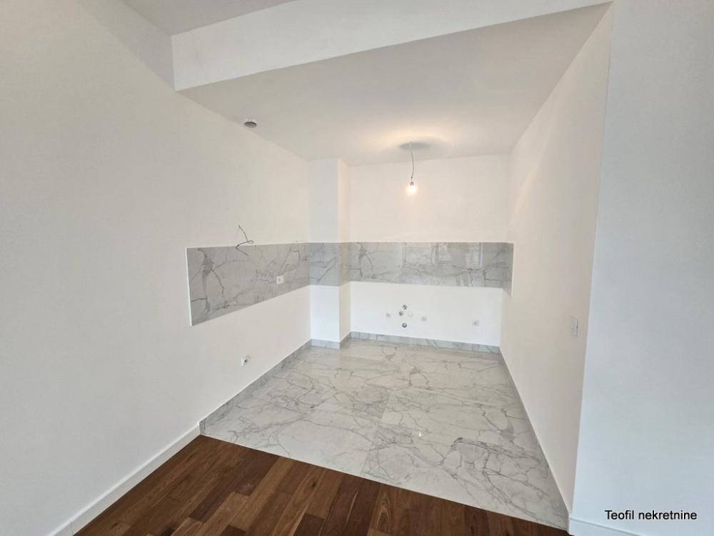 Slika 4 - Vojvode Đurovića, Trosoban stan na prodaju, 65m2, 227.500€