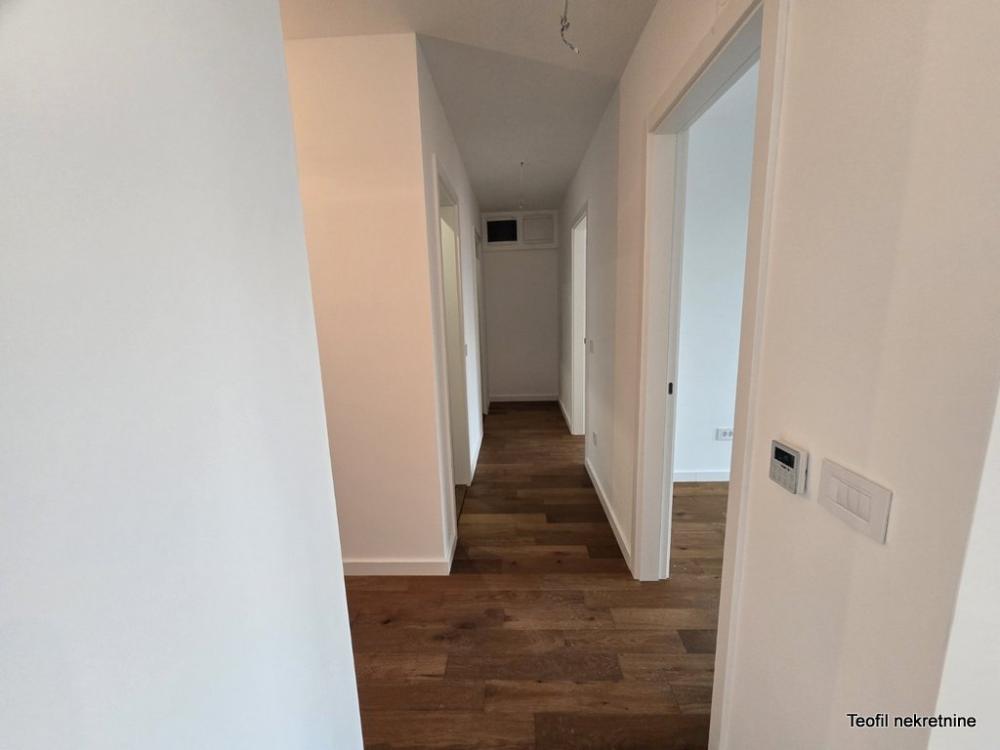 Slika 5 - Vojvode Đurovića, Trosoban stan na prodaju, 65m2, 227.500€