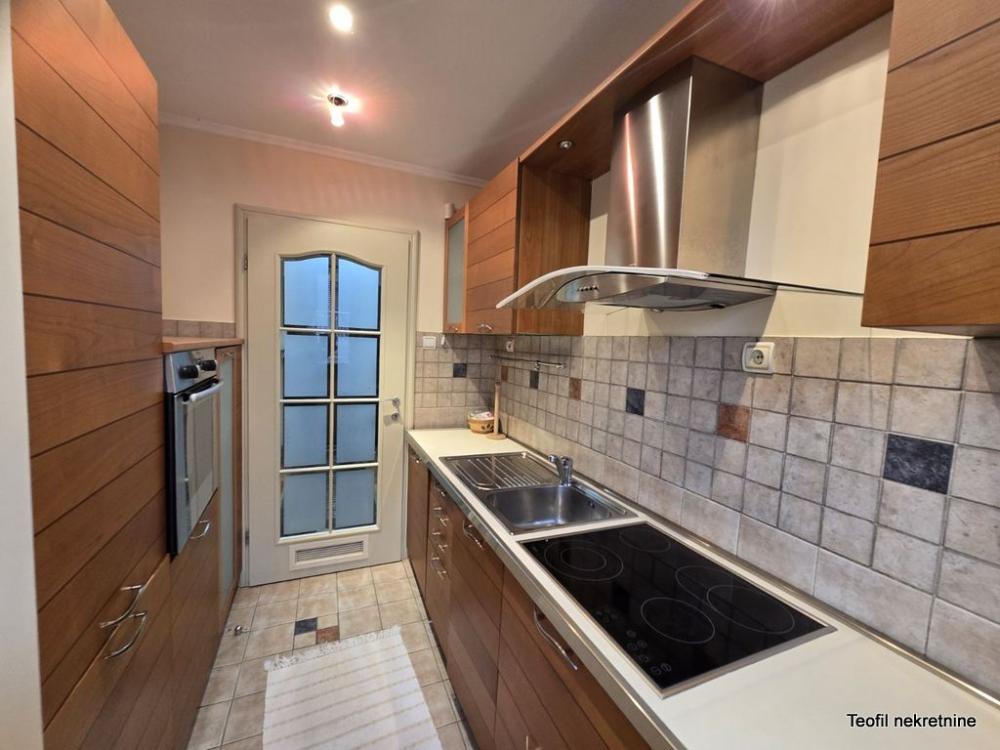 Slika 9 - Admirala Vukovića, Trosoban stan na prodaju, 77m2, 261.000€