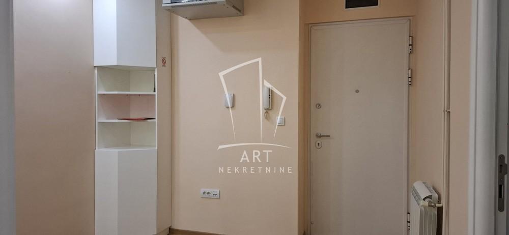 Slika 2 - Cetinjska, Trosoban stan za izdavanje, 58m2, 800€