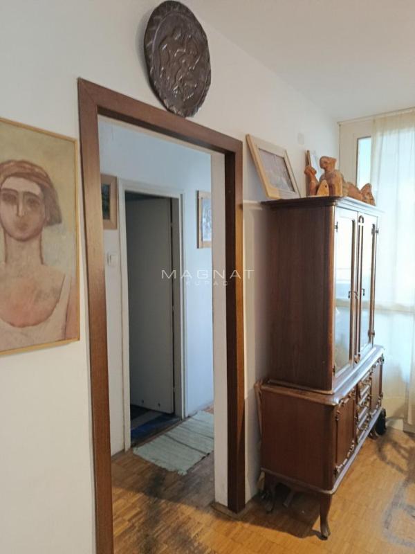 Slika 2 - Luke Vojvodića, Trosoban stan na prodaju, 77m2, 192.000€