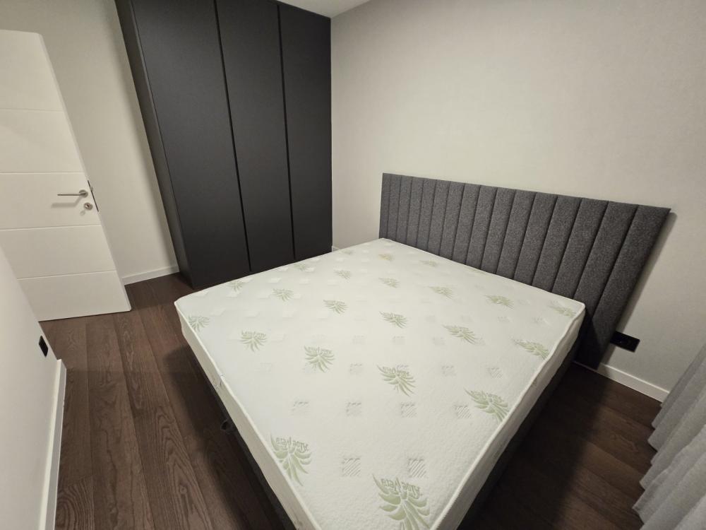 Slika 8 - Kneza Stracimira, Trosoban stan za izdavanje, 66m2, 1.100€