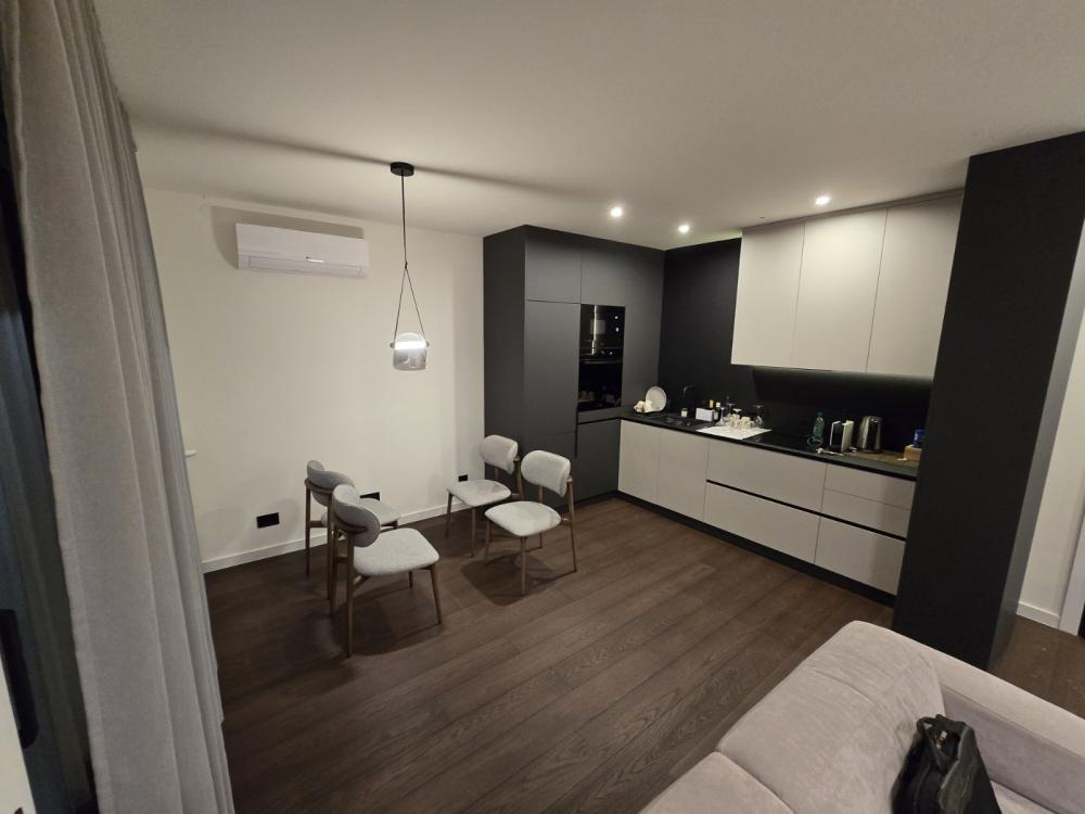 Slika 3 - Kneza Stracimira, Trosoban stan za izdavanje, 66m2, 1.100€