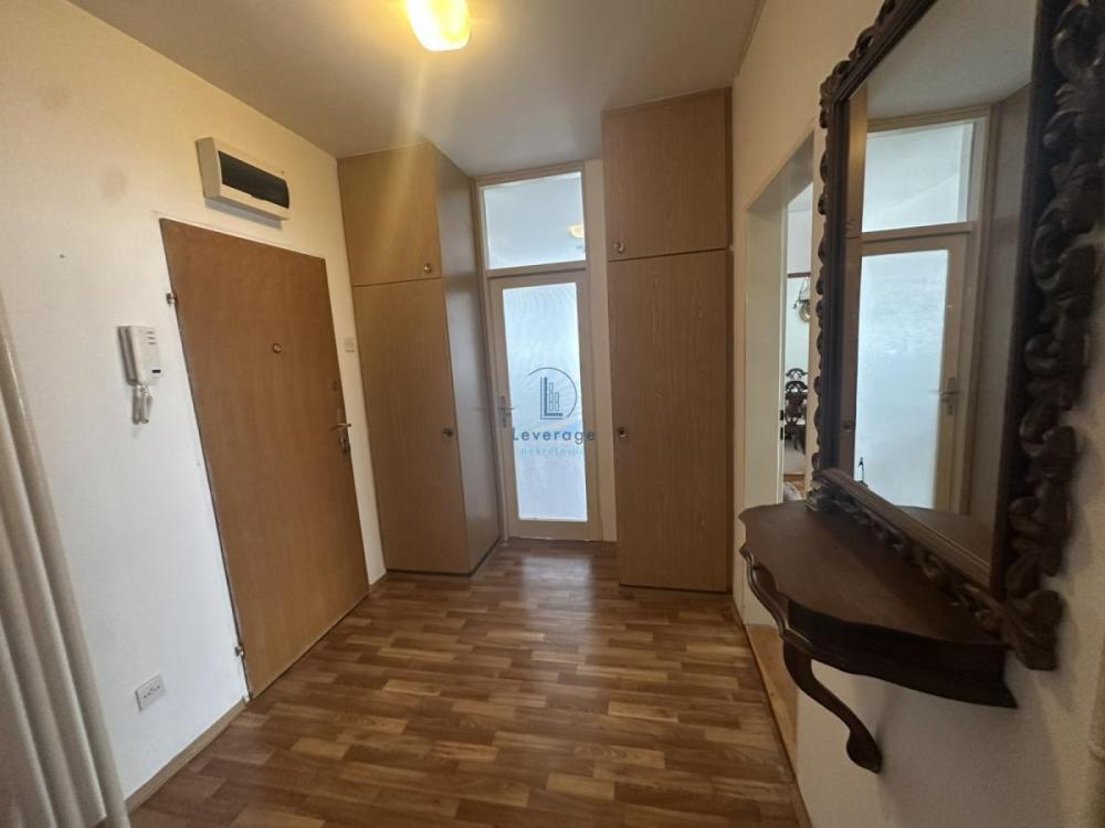 Slika 10 - Karađorđeva, Trosoban stan za izdavanje, 78m2, 850€