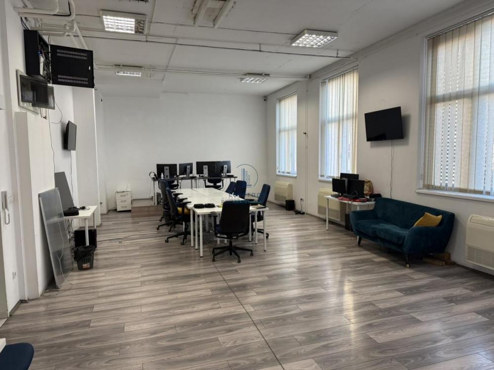 Slika 5 - Žorža Klemansoa,  Lokal za izdavanje, 180m2, 2.500€