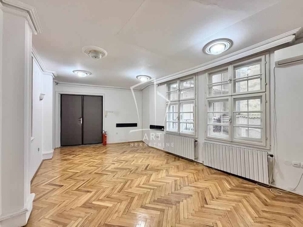 Slika 7 - Čubrina, Četvorosoban stan na prodaju, 78m2, 590.000€