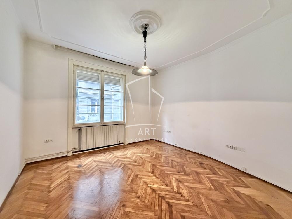 Slika 8 - Čubrina, Četvorosoban stan na prodaju, 78m2, 590.000€