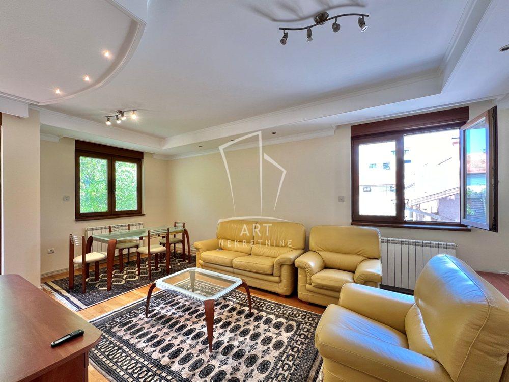 Slika 1 - Admirala Vukovića, Dvoiposoban stan na prodaju, 77m2, 261.800€