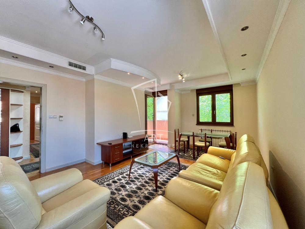 Slika 2 - Admirala Vukovića, Dvoiposoban stan na prodaju, 77m2, 261.800€