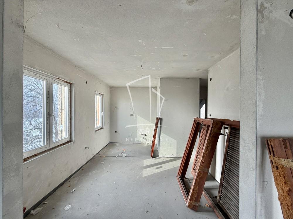 Slika 4 - Braće Nikolić,  Kuća na prodaju, 528m2, 600.000€