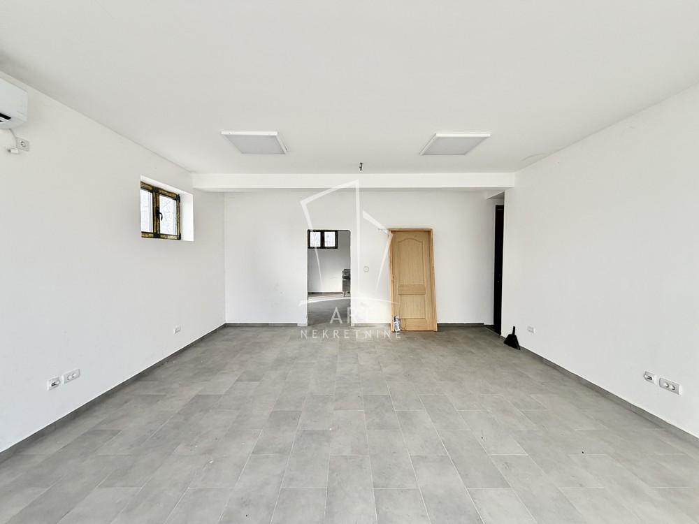 Slika 1 - Braće Nikolić,  Kuća na prodaju, 528m2, 600.000€