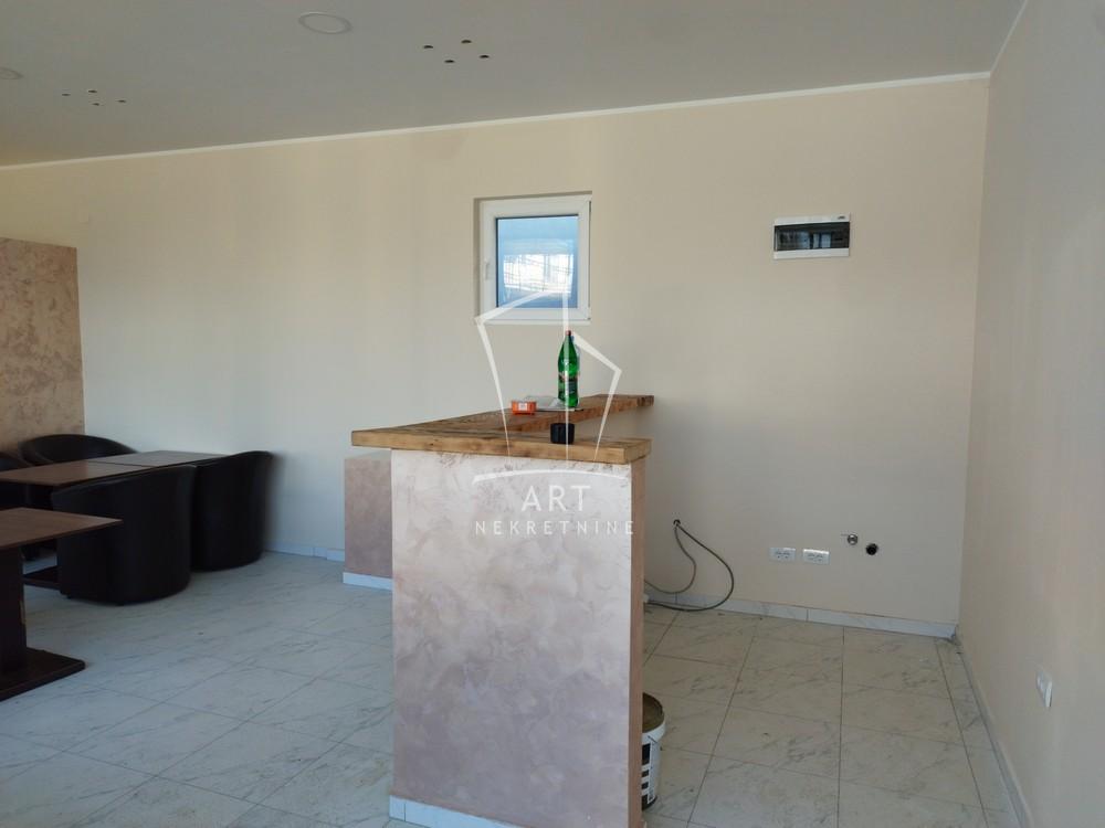 Slika 1 - Avalska,  Lokal za izdavanje, 40m2, 500€