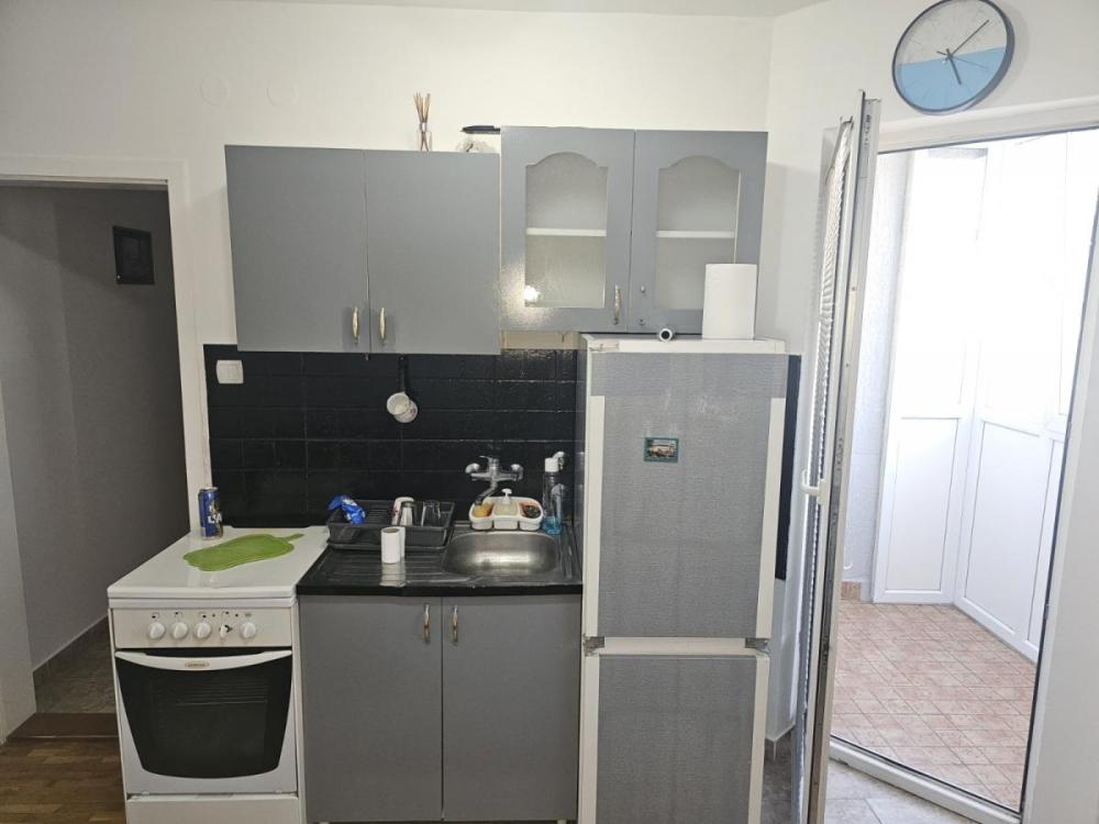 Slika 1 - Jednoiposoban stan za izdavanje, 33m2, 300€