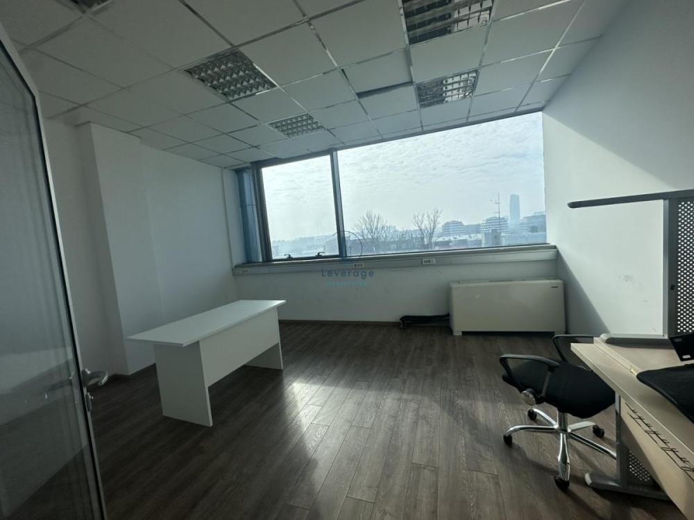 Slika 2 - Bulevar Mihajla Pupina,  Lokal za izdavanje, 400m2, 8.000€