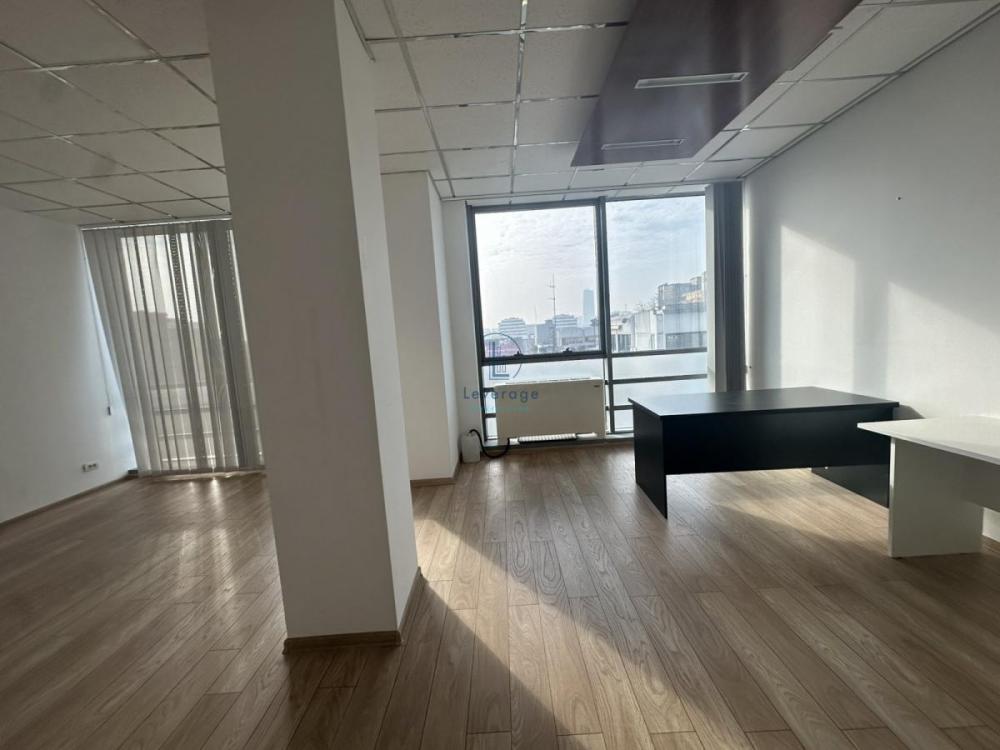 Slika 4 - Bulevar Mihajla Pupina,  Lokal za izdavanje, 400m2, 8.000€