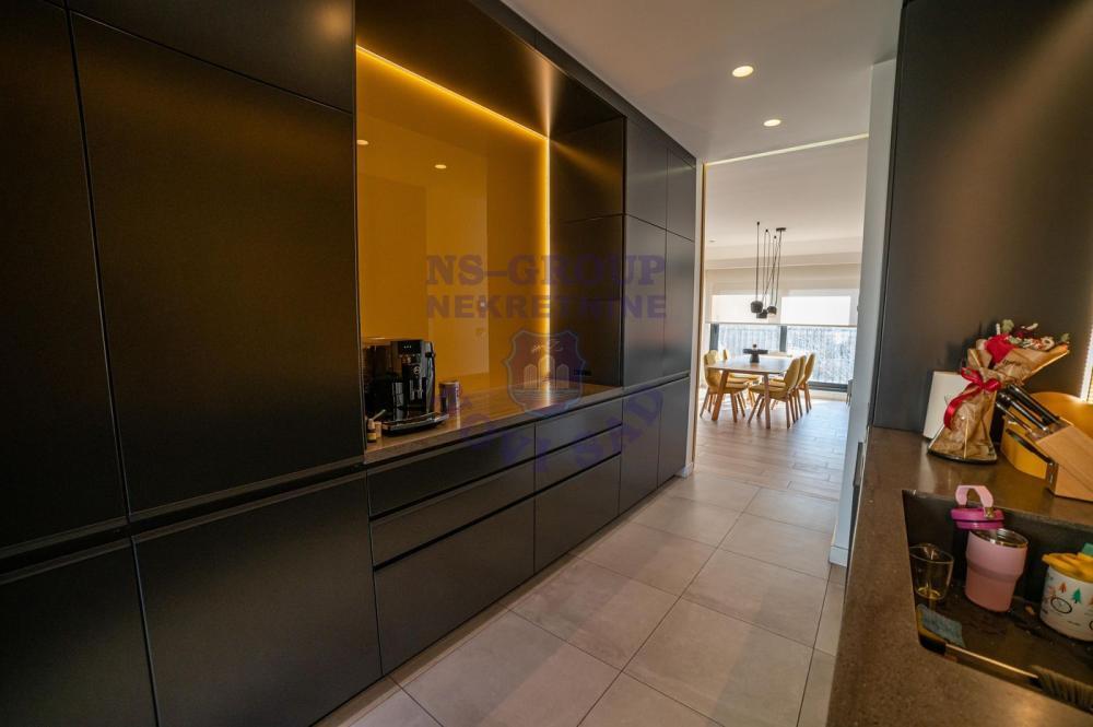 Glavna slika -Petosoban stan na prodaju, 155m2, 904.420€