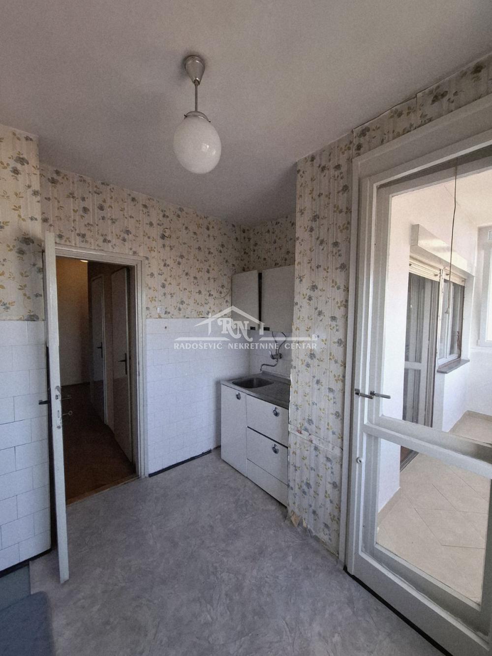 Slika 10 - 27. marta, Dvoiposoban stan na prodaju, 57m2, 250.000€