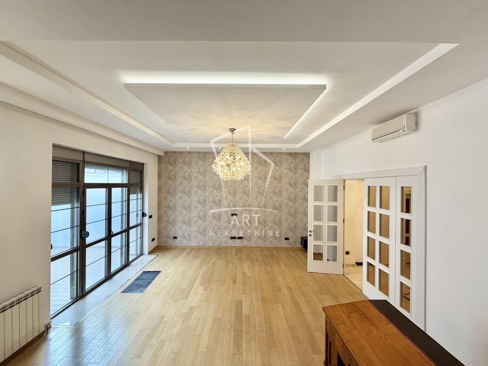 Slika 1 - Kneza Višeslava, Kuća za izdavanje, 303m2, 6.500€