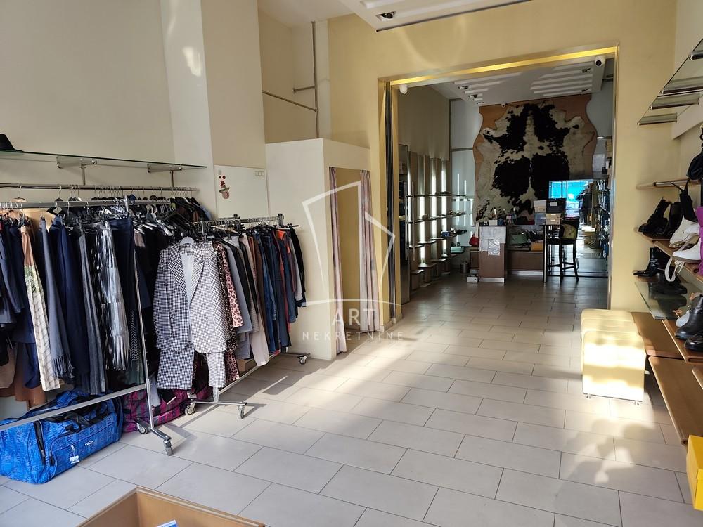 Slika 2 - Bulevar despota Stefana,  Lokal za izdavanje, 126m2, 3.500€