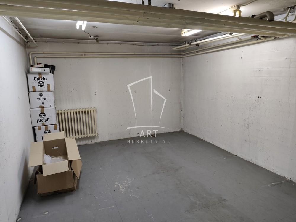 Slika 6 - Bulevar despota Stefana,  Lokal za izdavanje, 126m2, 3.500€