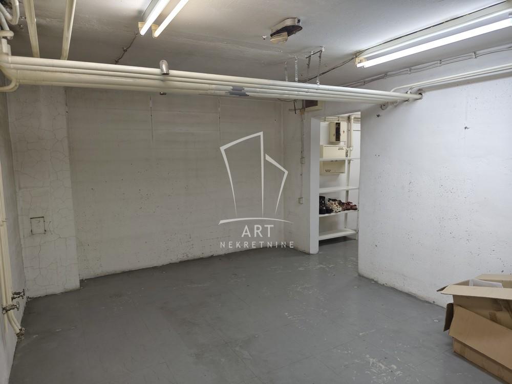 Slika 7 - Bulevar despota Stefana,  Lokal za izdavanje, 126m2, 3.500€