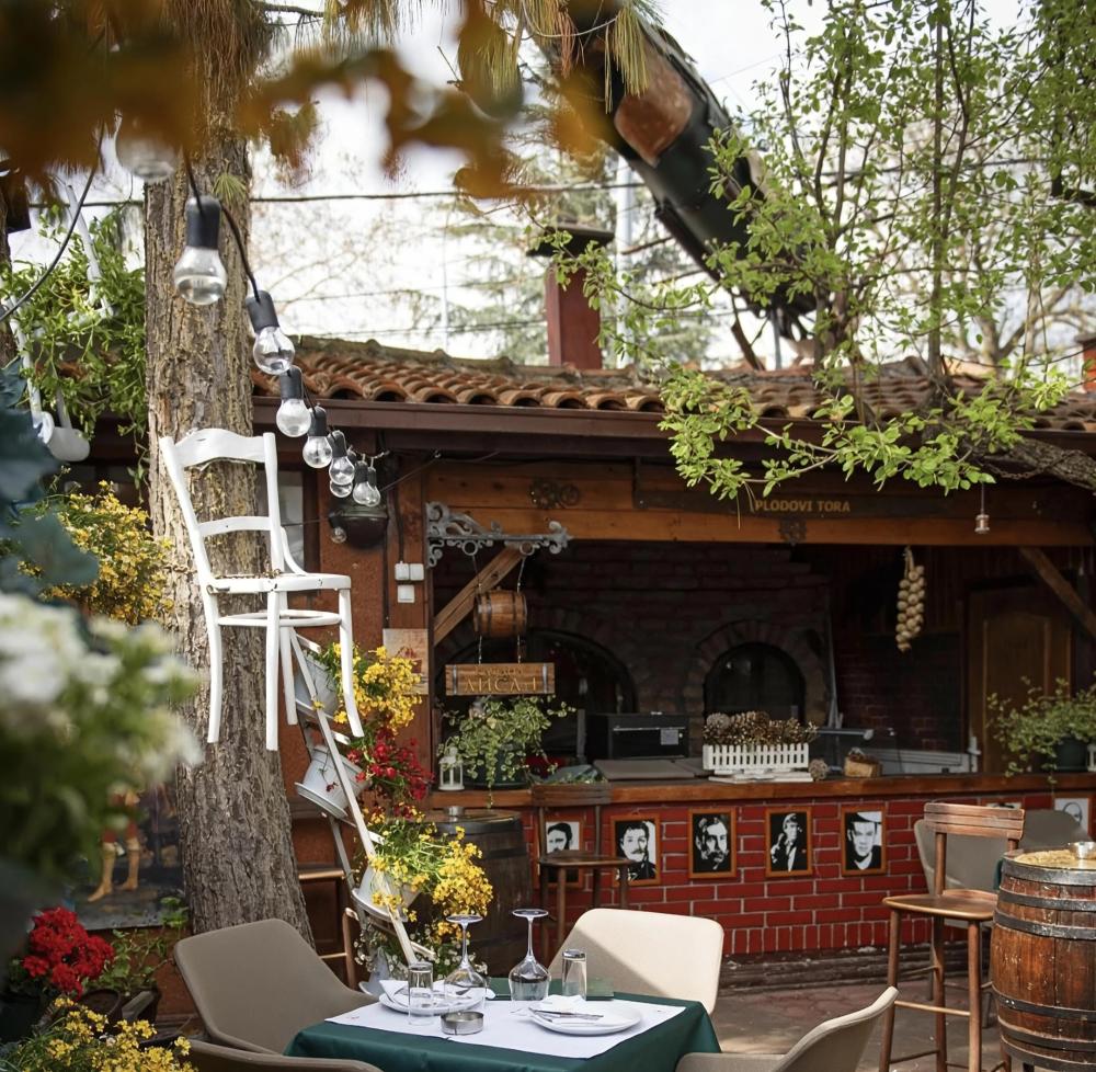 Slika 6 - Pere Velimirovića 28,  Lokal za izdavanje, 350m2, 10€