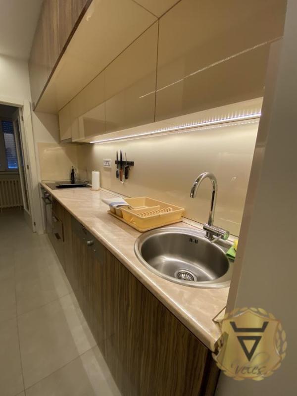 Slika 5 - Četvorosoban stan za izdavanje, 83m2, 790€