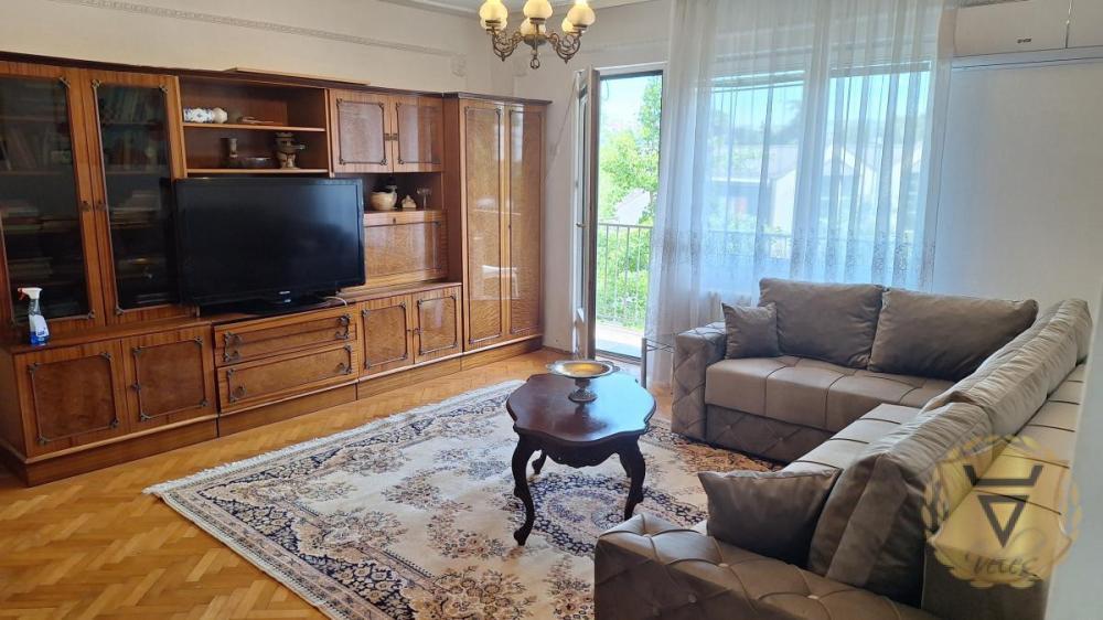 Glavna slika -Trosoban stan za izdavanje, 87m2, 690€