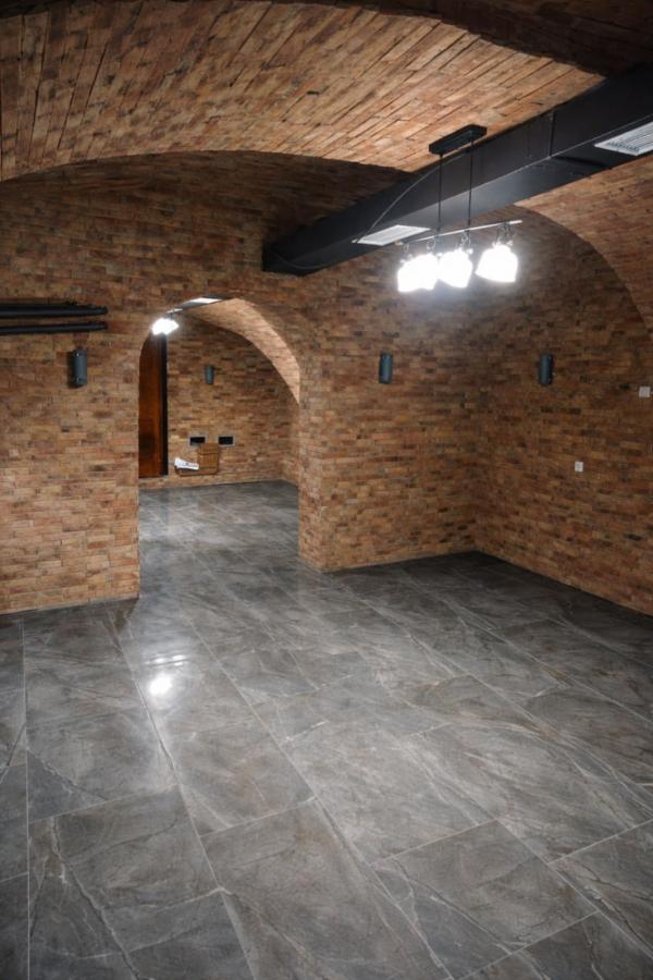 Slika 8 -  Lokal za izdavanje, 275m2, 2.000€