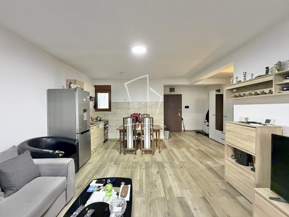 Slika 2 - Svetog Nikole, Trosoban stan na prodaju, 67m2, 220.000€