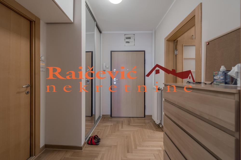 Slika 11 - Bulevar Arsenija Carnojevica, Dvosoban stan za izdavanje, 46m2, 700€